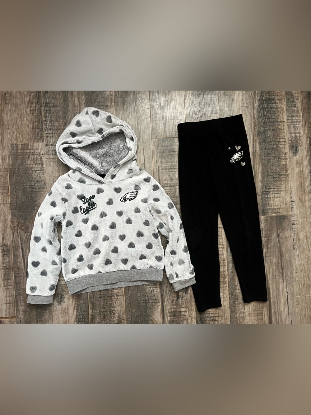 Girls Toddler Philadelphia Eagles Heart To Heart Pullover Hoodie & Leggings Set